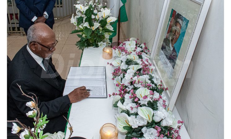 (Français) HOMMAGE A L’ANCIEN PRESIDENT NIGERIAN Muhammadu BUHARI