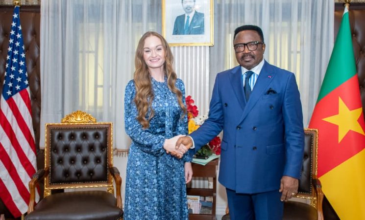(English) CAMEROON–USA COOPERATION: Mrs Sarah TROUTMAN in the Ministry of External Relations
