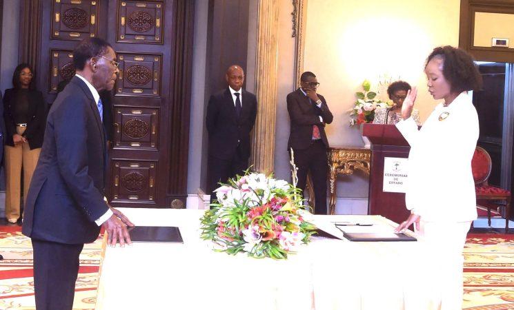 (Français) PRESTATION DE SERMENT DE MME BANAKEN ELEL, COMMISSAIRE CHARGEE DE LA PROMOTION DU GENRE, DU DEVELOPPEMENT HUMAIN ET SOCIAL DE LA COMMISSION DE LA CEEAC