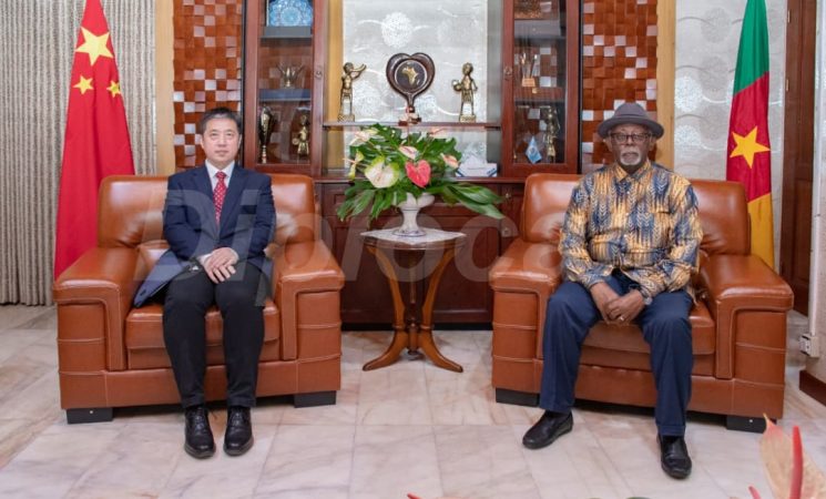 (Français) AUDIENCE ACCORDEE A S.E. XU YONG, AMBASSADEUR EXTRAORDINAIRE ET PLENIPOTENTIAIRE DE LA REPUBLIQUE DE CHINE PAR LE MINREX